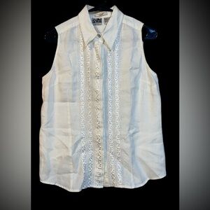 Edward Irishlinen size Medium White Sleeveless Lace Detail button down Top